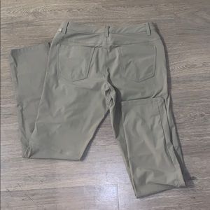 🍋 Lululemon Men’s ABC Pants Tan